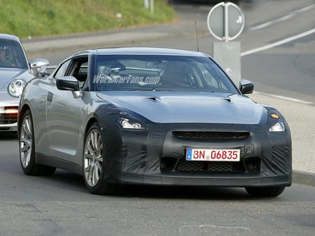 ծa Skyline GT-R DƬ D 