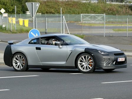 ծa Skyline GT-R DƬ D 