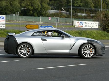 ծa Skyline GT-R DƬ D 